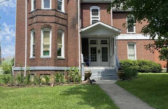 234 Solar Street Gallery 2