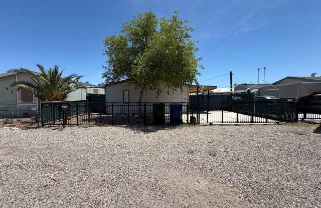 3-Bedroom Home Near the River in Bullhead City photos photos 3-Bedroom Home Near the River in Bullhead City photos photos