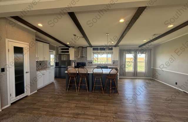 409 Curry Road East Gallery 3