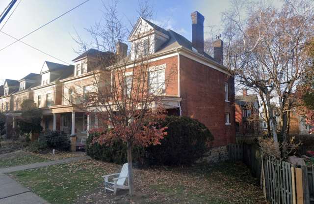 Beautiful Big House! Private Street. Central Air! Newer Kitchen. Fenced Yard! Gallery 1