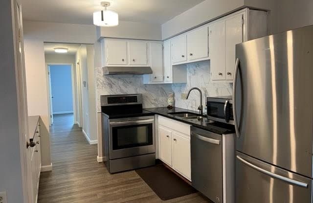 9750 Bunker Hill Ln - 9750 Bunker Hill Lane, Montgomery, OH 45242