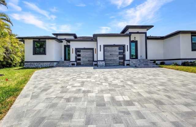 1327 WESLEY Drive Gallery 4