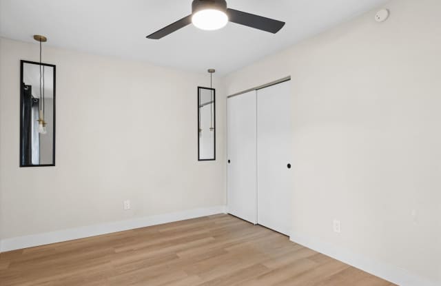 85254!!!  Horizon High School!!!  POOL!!!  Ready NOW!!!  2 car garage, 10k square ft lot, Remodeled, All Appliances!!!  The list goes on and on with this one!!! Gallery 4
