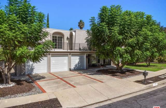 22777 Brenford St Gallery 3
