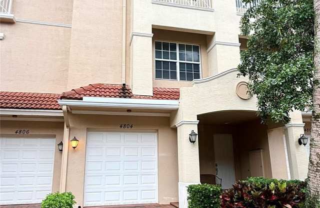 4804 SAWGRASS BREEZE Drive Gallery 1