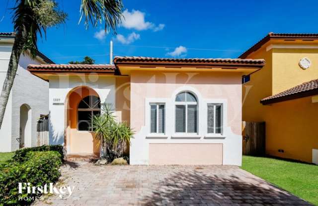 1009 Northeast 41st Terrace - 1009 Northeast 41st Terrace, Homestead, FL 33033