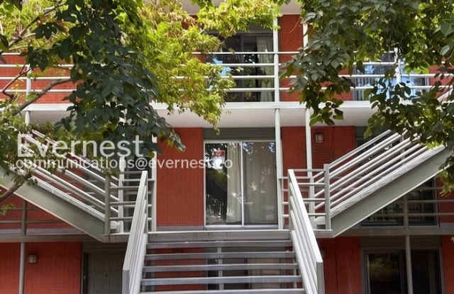 625 Pearl Street Gallery 2
