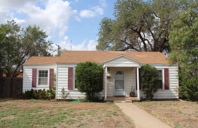 2512 35th Street photos photos