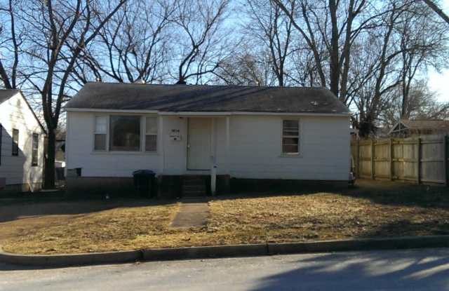 804 E 14th St - 804 East 14th Street, Rolla, MO 65401