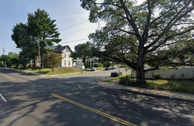 407 Newport Ave photos photos