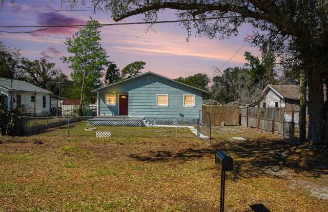 8902 El Portal Dr photos photos