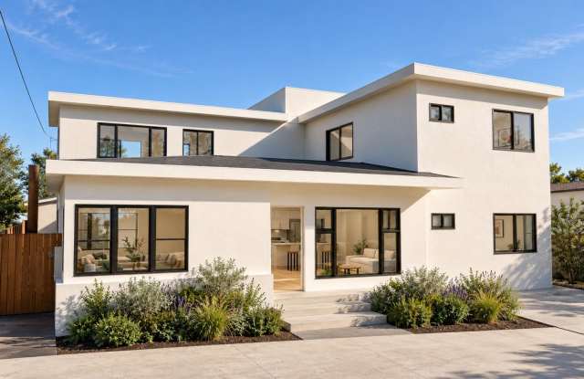 Brand New 4 Bed / 2 Bath Near SDSU with Shared Pool, Balcony and Chef’s Kitchen Gallery 3