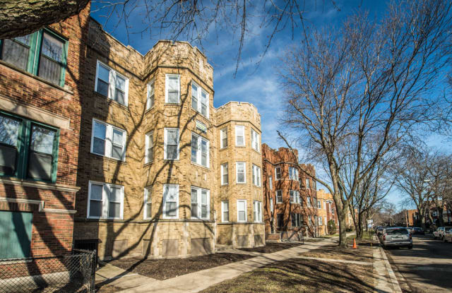 7748 S East End photos photos
