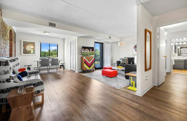 Concierge Rocky Hill Apartments photos photos