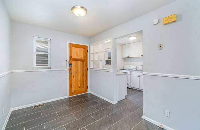 7204 Longfield photos photos