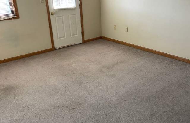 2 BEDROOM 1 BATHROOM APARTMENT FOR RENT Gallery 1