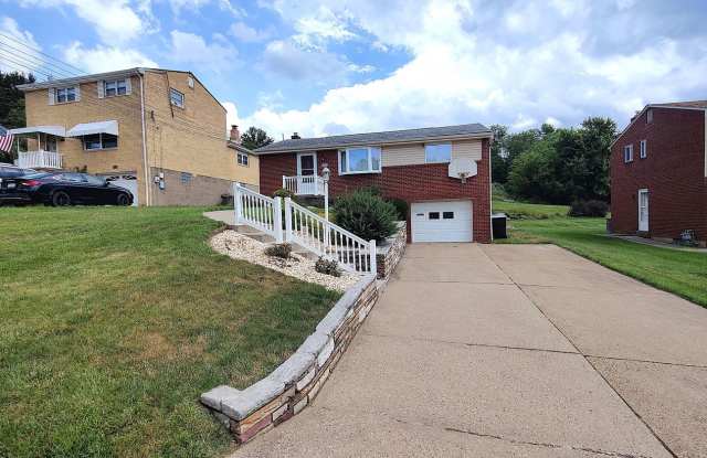 *Beautifully Updated 3BD/2BA Single Family Home Available in Whitehall* photos photos