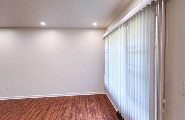 RENOVATED 3BR/2BA | $1,875/ MONTH| WASHER/DRYER | PET FRIENDLY Gallery 4