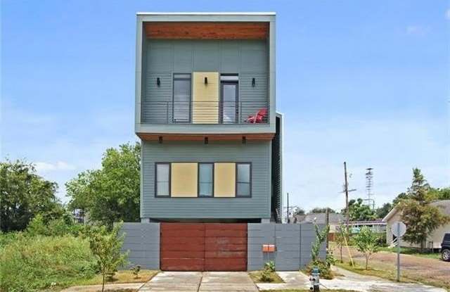 2601 S ROCHEBLAVE Street photos photos