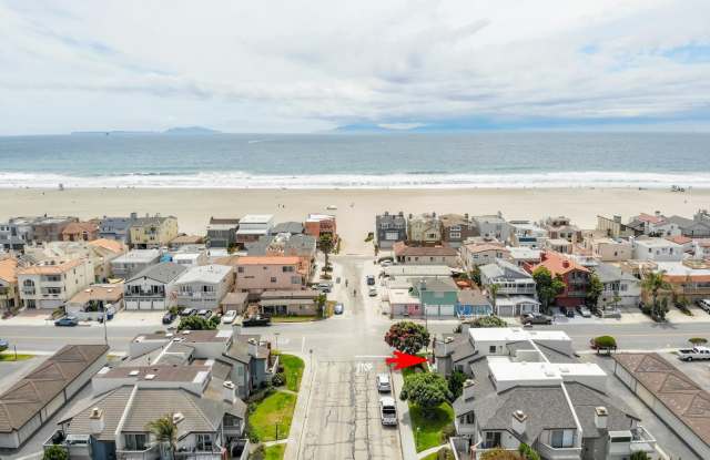 3544 Sunset Lane Gallery 2