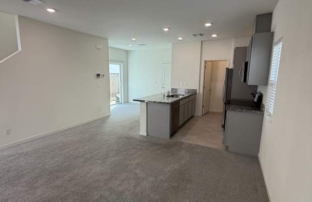 7041 Santa Venetia Place Gallery 3