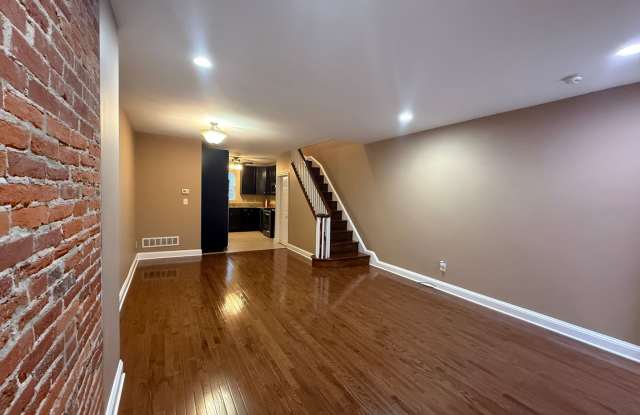 Charming South Philly Home in the Pennsport/Queen Village Area - 322 Greenwich Street, Philadelphia, PA 19147