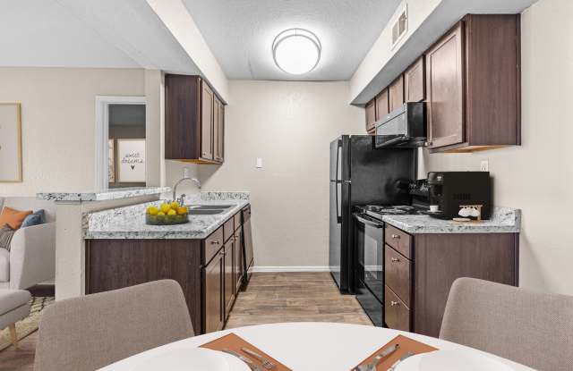 Silver Springs Apartments Gallery 4