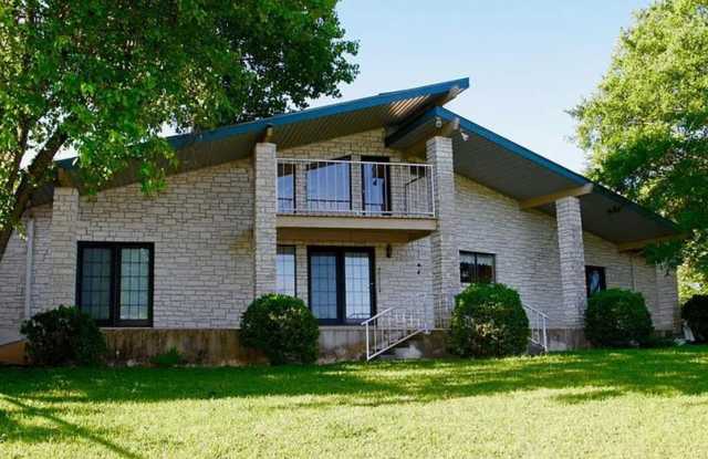 FOR LEASE!! photos photos