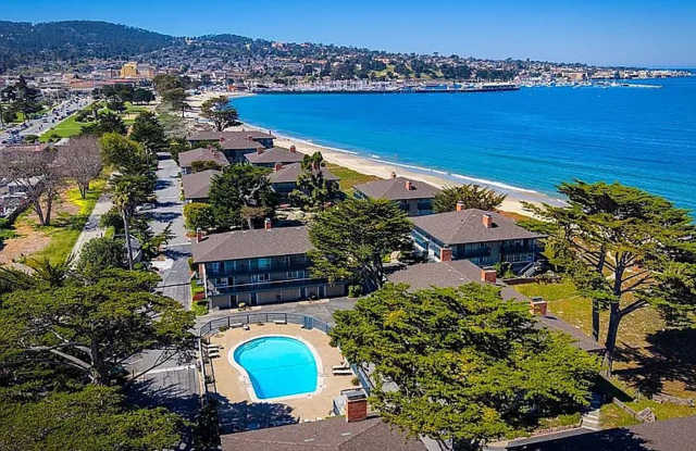 Ocean-View Monterey Townhome Near the Beach | Unfurnished Gallery 3