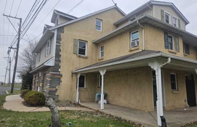 3030 STATE Road unit: 4 photos photos