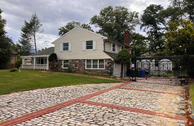 1868 PINE Road Gallery 1