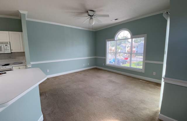 1 Bedroom Condo in Magnolia place Gallery 4