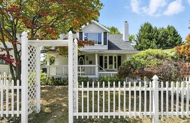 Charming 3 Bed Bungalow photos photos