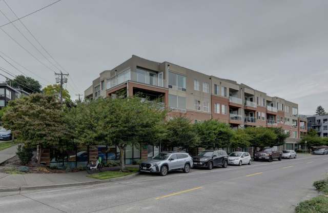 Large 2bd, 2ba Condo Available w/ Lake Union Views  Secured Entrance! photos photos