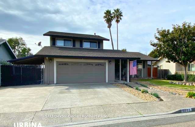 Spacious 4BR Golf Course Home in Rohnert Park with Open Floor Plan photos photos