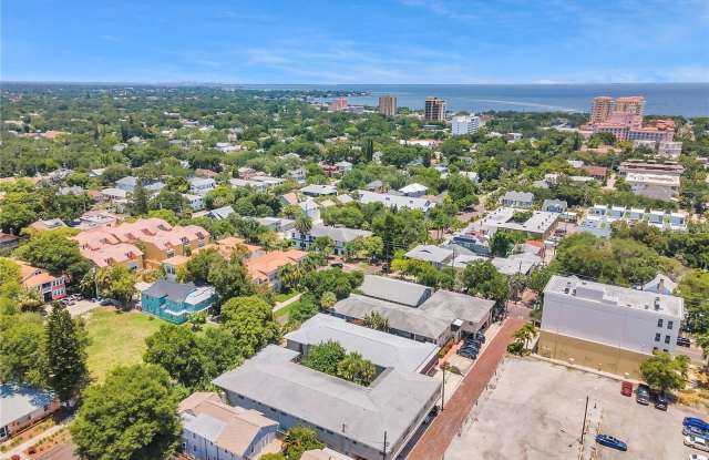 224 6TH AVENUE N - 224 6th Avenue North, St. Petersburg, FL 33701