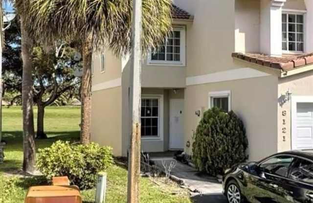 8121 Southgate Blvd photos photos