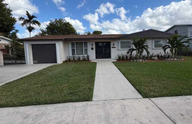 6181 SW 109 CT - 6181 Southwest 109th Court, Sunset, FL 33173