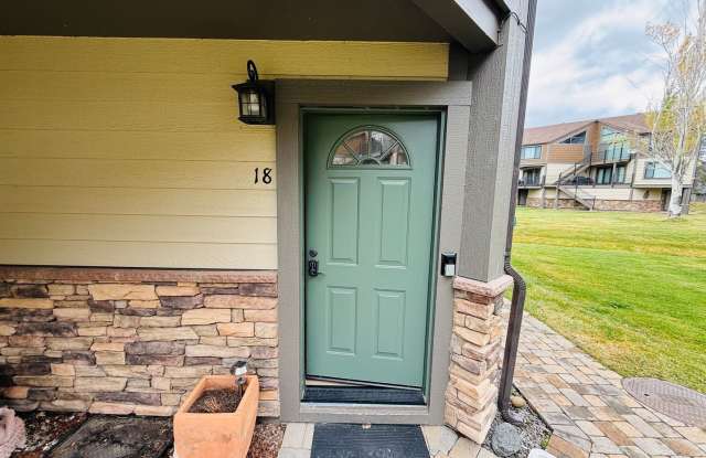 Furnished 1 bed / 1.5 bath condo in the Tahoe Keys Gallery 1