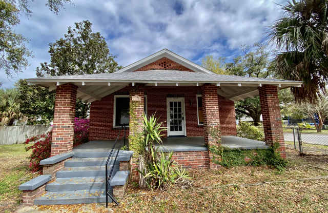 1500 Sonia St photos photos