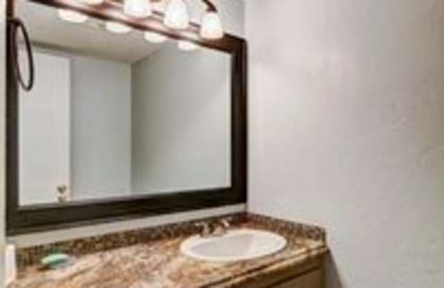 53 E 14th St photos photos