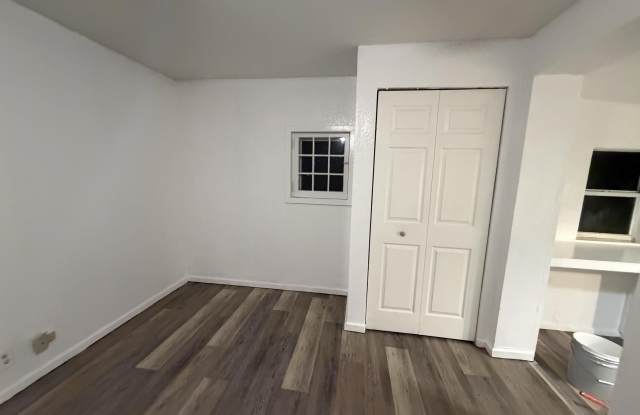 410 W Howry Avenue Gallery 3