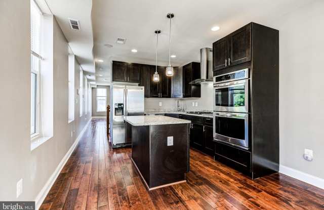 2408 HUDSON STREET photos photos