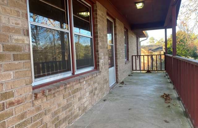 3 Bedrooms, 1 Bathroom - Home in Cedartown! Gallery 4