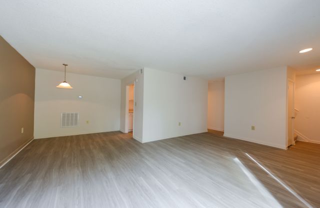 Three Rivers Apartments Gallery 3