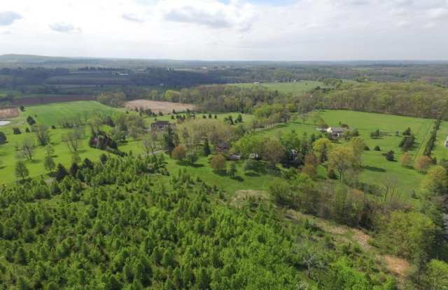 5736 STONEY HILL Road Gallery 4