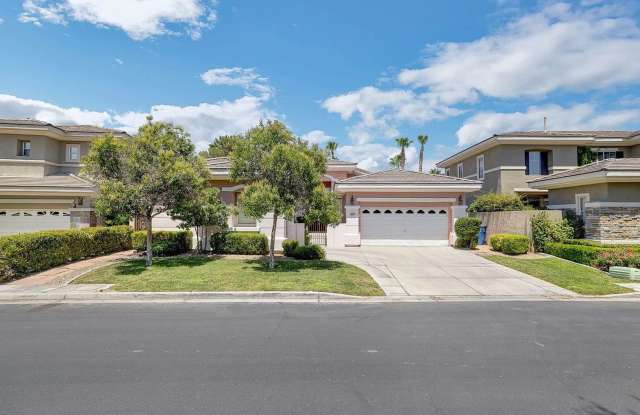 Stunning Single-Story Home with Pool and Spa in Guard-Gated Summerlin Gallery 3