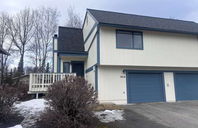 Beautiful 3 Bed/2 Bath Townhome in South Anchorage! photos photos