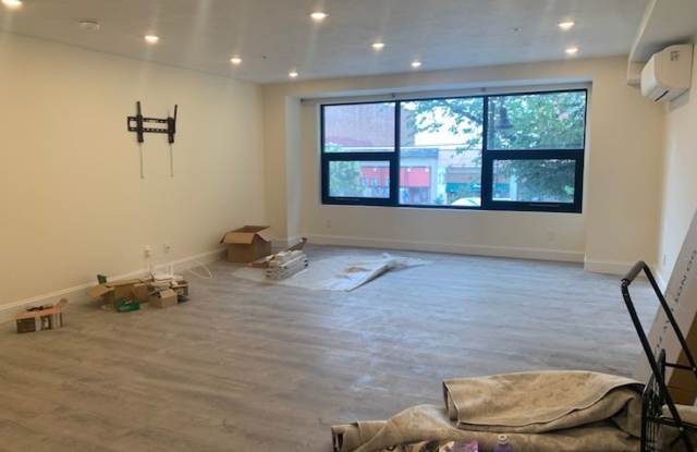 Studio Apartment in Brookline | Modern Appliances | Laundry in Building | 9/1 photos photos