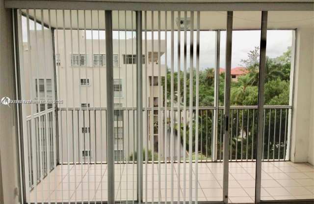 150 Ocean Lane Dr photos photos
